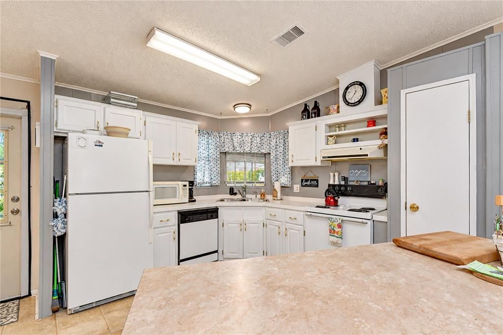 En Venta: $169,900 (2 camas, 2 baños, 1056 Pies cuadrados)