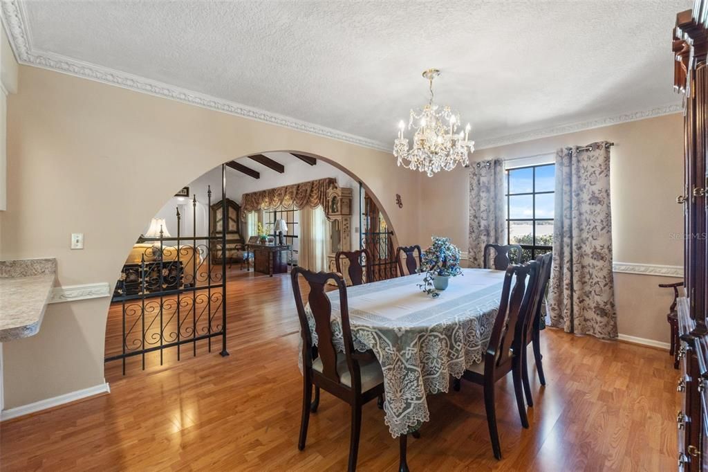 For Sale: $649,900 (5 beds, 3 baths, 3264 Square Feet)