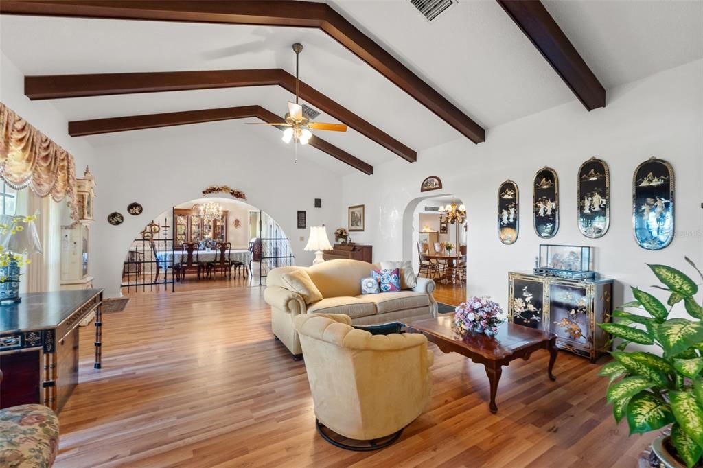 For Sale: $649,900 (5 beds, 3 baths, 3264 Square Feet)