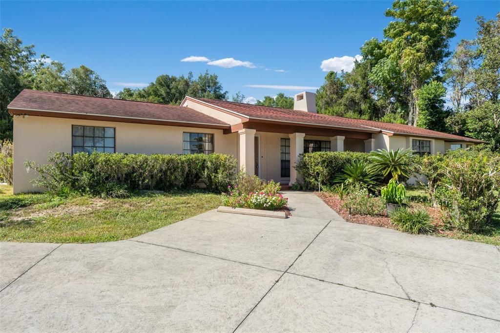 For Sale: $649,900 (5 beds, 3 baths, 3264 Square Feet)