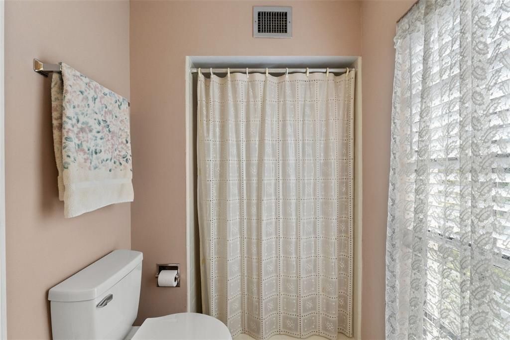 For Sale: $649,900 (5 beds, 3 baths, 3264 Square Feet)
