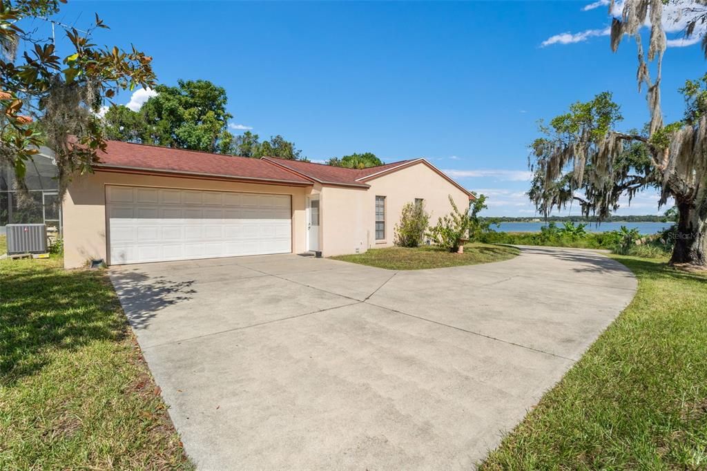 For Sale: $649,900 (5 beds, 3 baths, 3264 Square Feet)