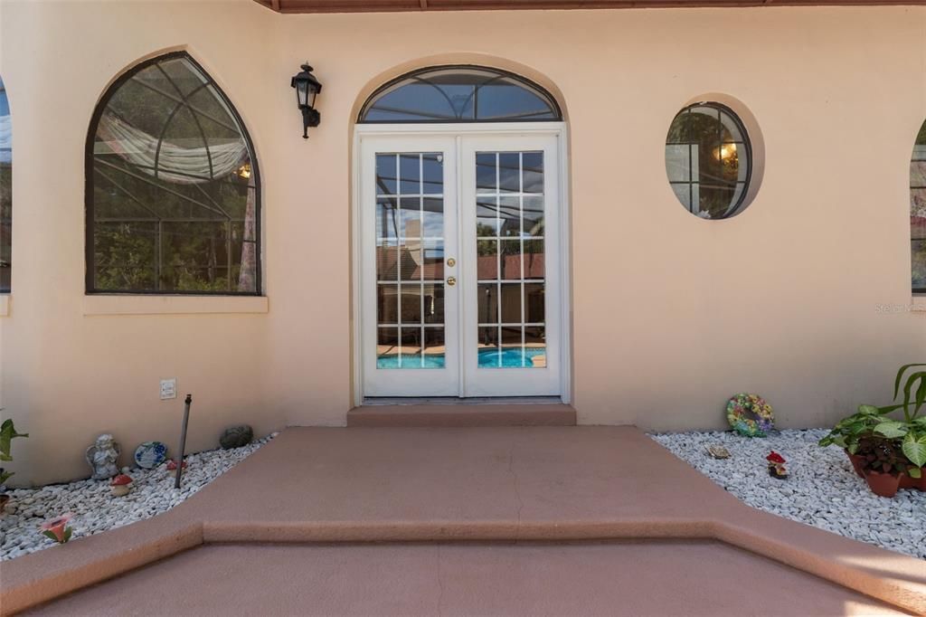 For Sale: $649,900 (5 beds, 3 baths, 3264 Square Feet)