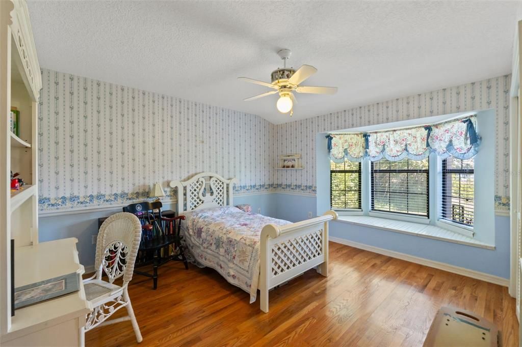For Sale: $649,900 (5 beds, 3 baths, 3264 Square Feet)