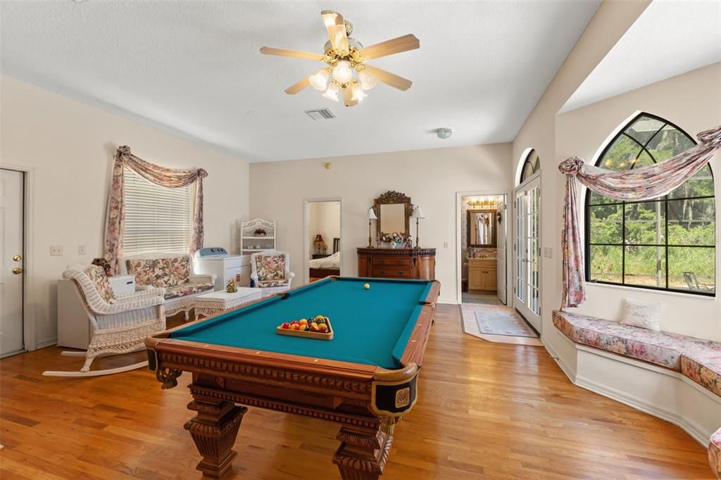 For Sale: $649,900 (5 beds, 3 baths, 3264 Square Feet)