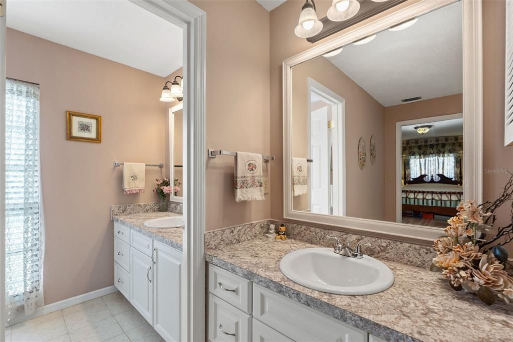 For Sale: $649,900 (5 beds, 3 baths, 3264 Square Feet)