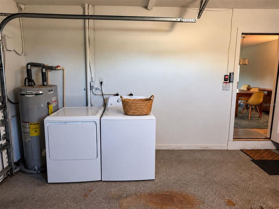 For Sale: $436,000 (3 beds, 2 baths, 1437 Square Feet)