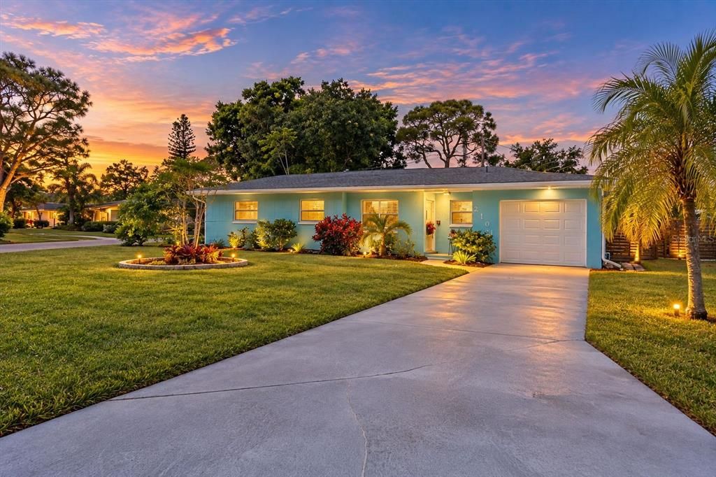 For Sale: $436,000 (3 beds, 2 baths, 1437 Square Feet)