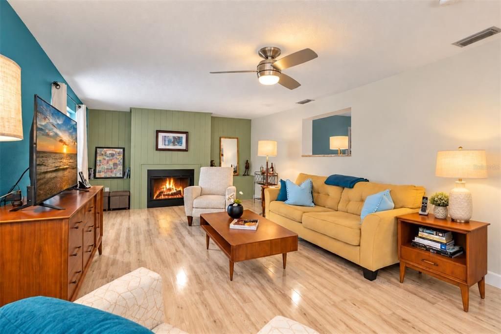 For Sale: $436,000 (3 beds, 2 baths, 1437 Square Feet)