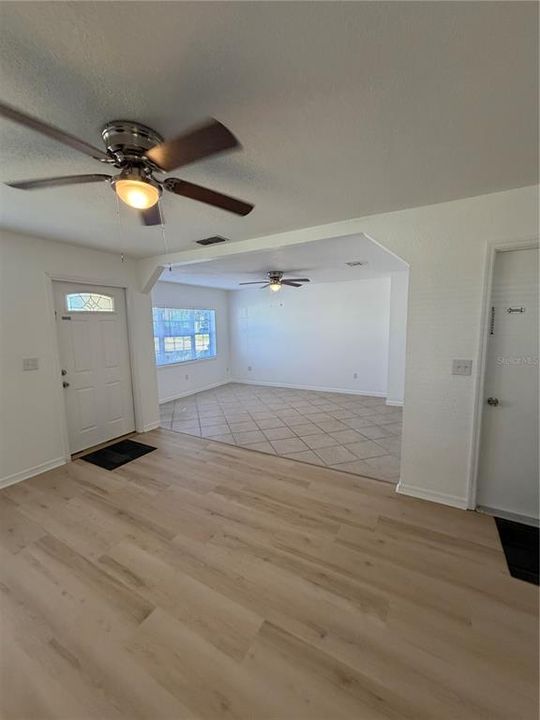 For Rent: $1,900 (3 beds, 2 baths, 1034 Square Feet)