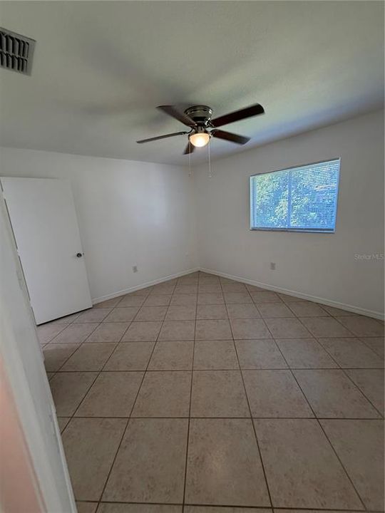 For Rent: $1,900 (3 beds, 2 baths, 1034 Square Feet)