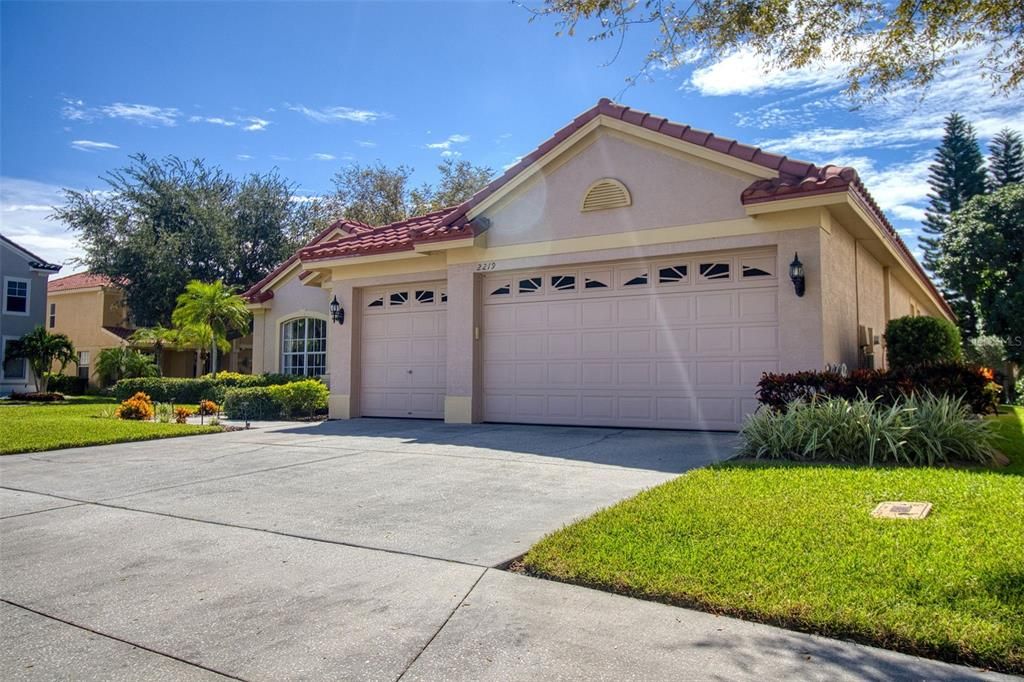 For Sale: $799,900 (4 beds, 3 baths, 2532 Square Feet)