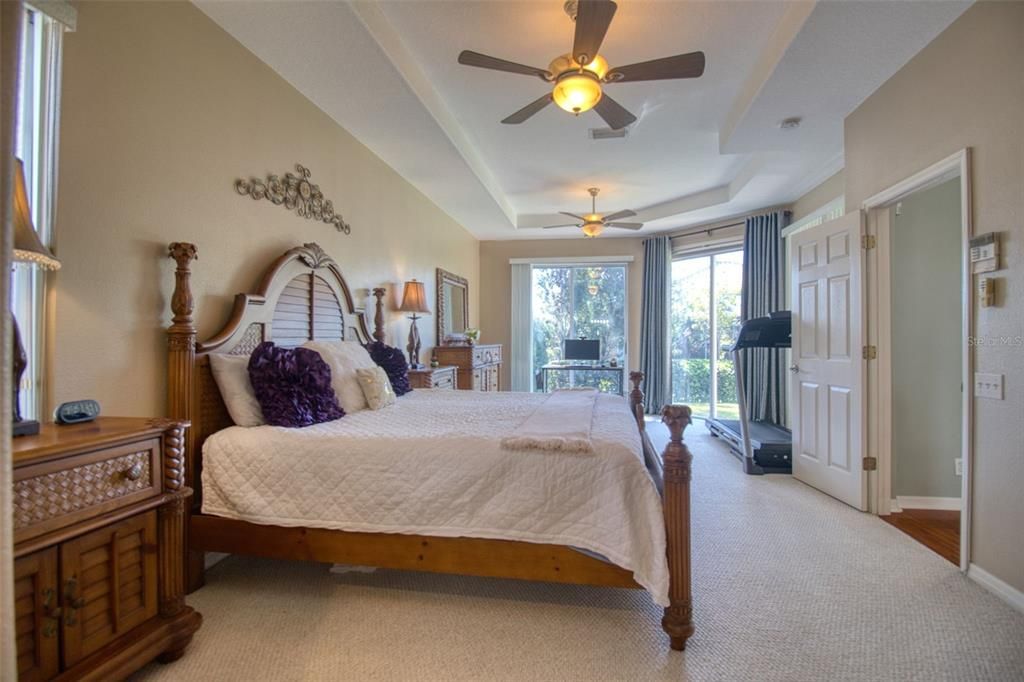 For Sale: $799,900 (4 beds, 3 baths, 2532 Square Feet)