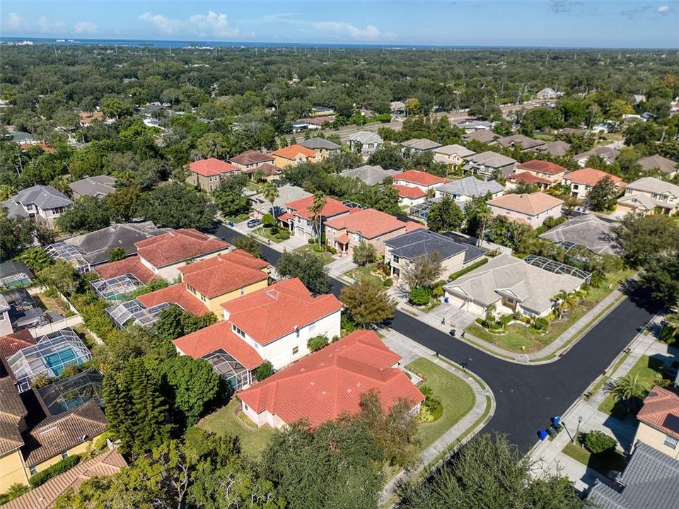 For Sale: $799,900 (4 beds, 3 baths, 2532 Square Feet)
