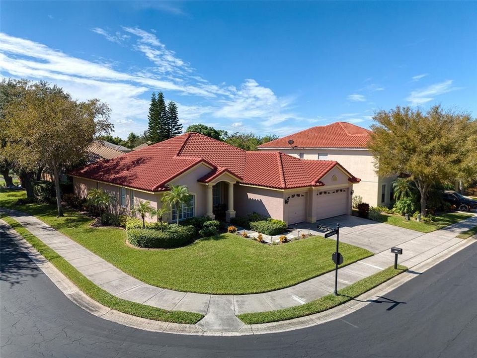 For Sale: $799,900 (4 beds, 3 baths, 2532 Square Feet)
