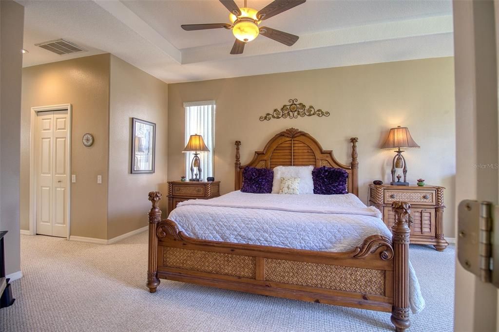 For Sale: $799,900 (4 beds, 3 baths, 2532 Square Feet)