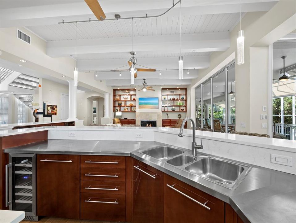 En Venta: $2,499,000 (3 camas, 3 baños, 3453 Pies cuadrados)