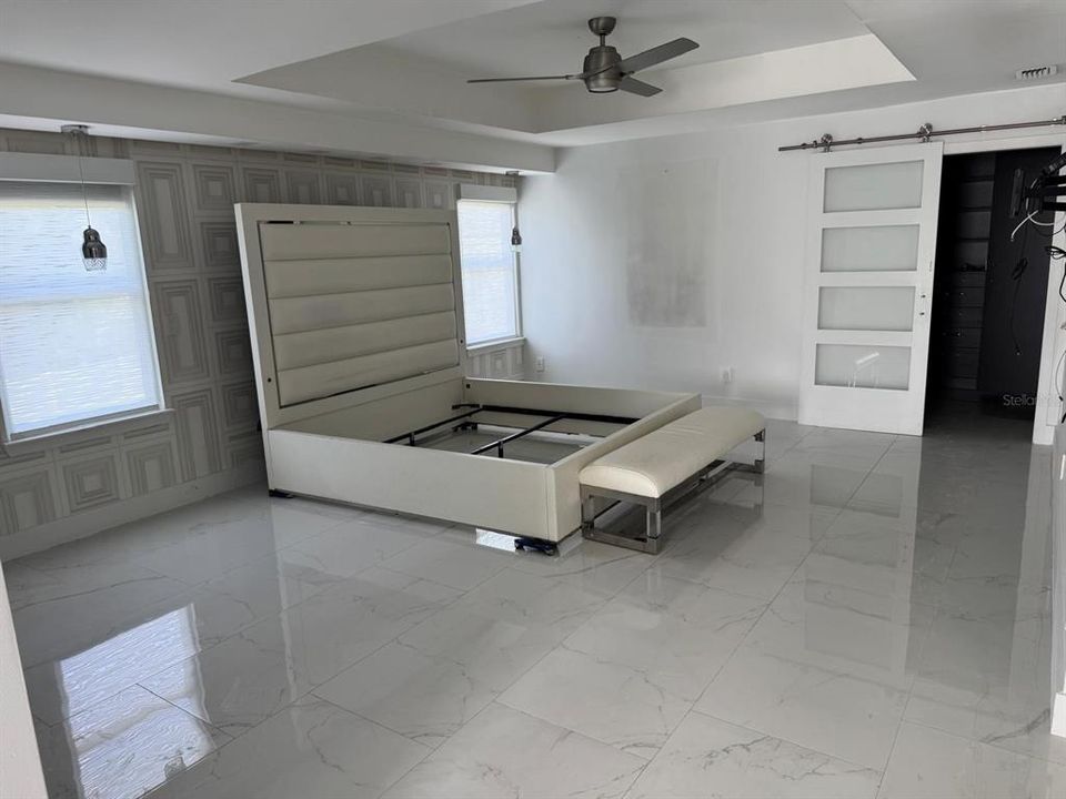 For Sale: $790,000 (5 beds, 3 baths, 3113 Square Feet)