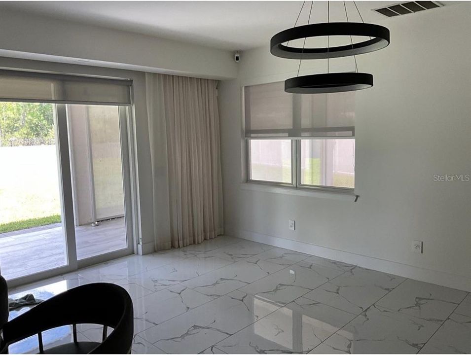 For Sale: $790,000 (5 beds, 3 baths, 3113 Square Feet)