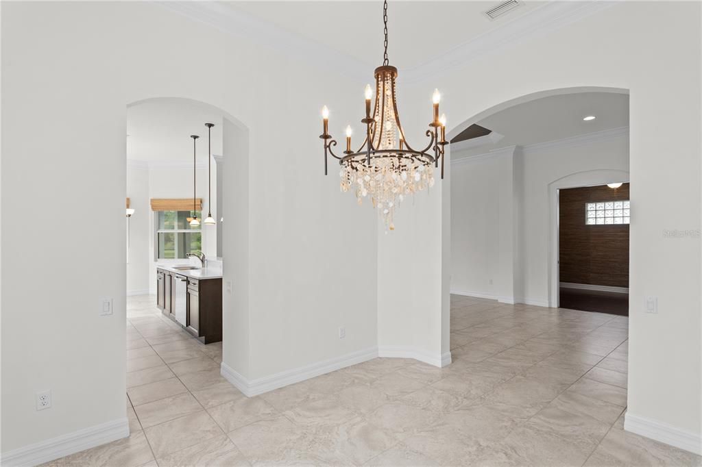 For Sale: $625,000 (2 beds, 2 baths, 1999 Square Feet)