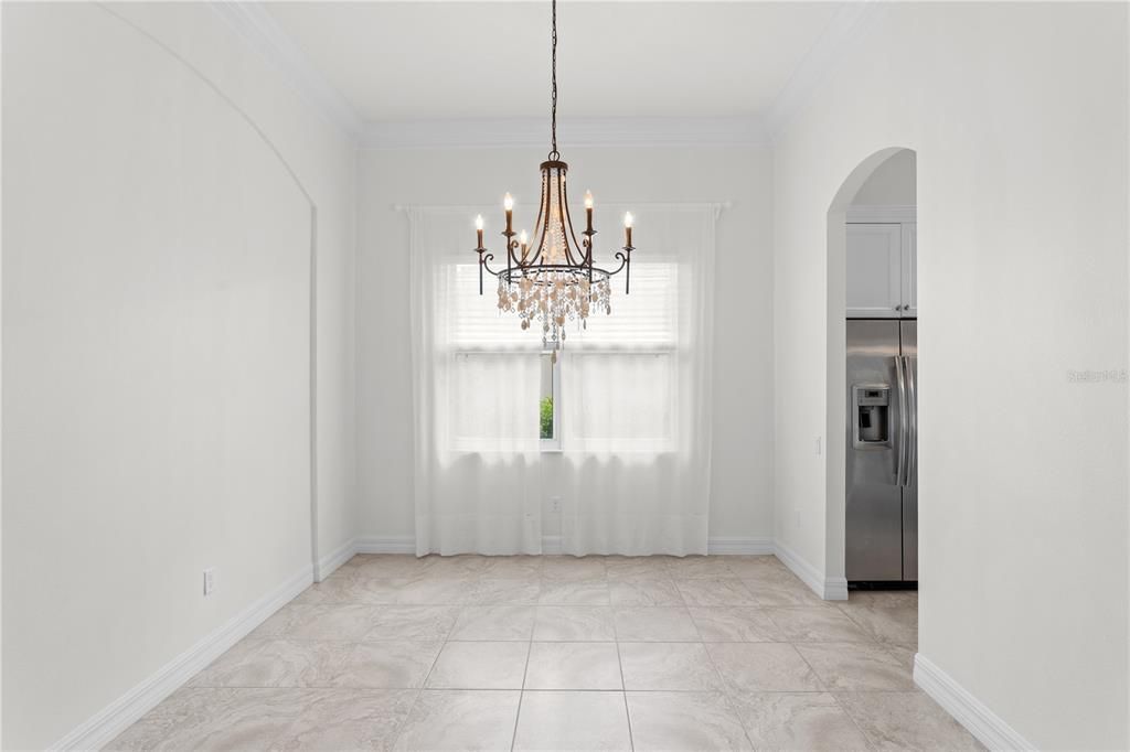 For Sale: $625,000 (2 beds, 2 baths, 1999 Square Feet)