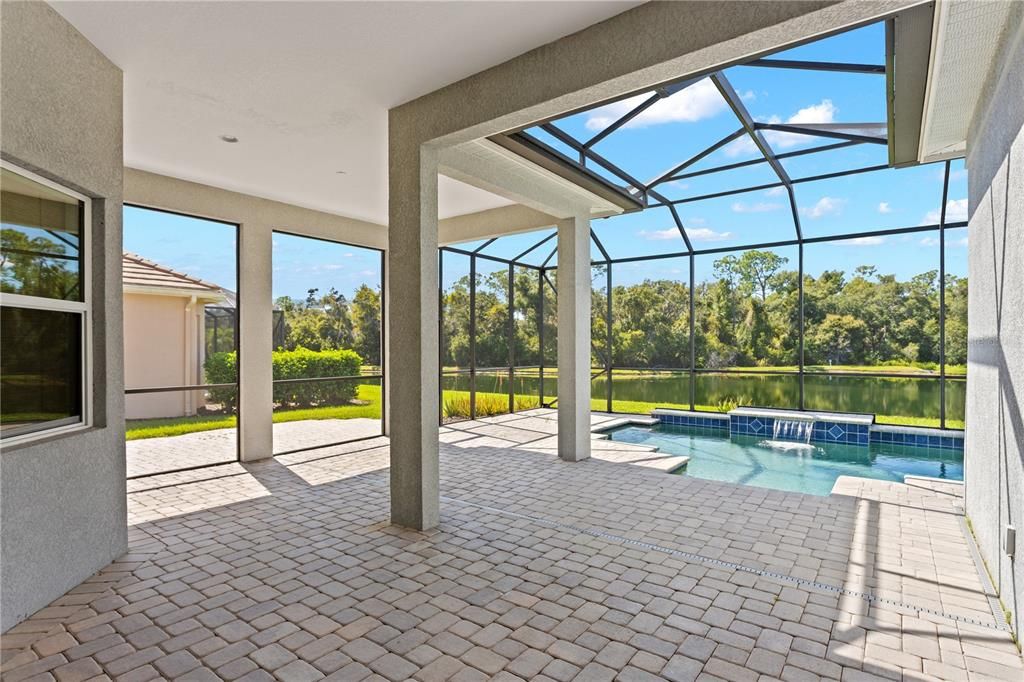 For Sale: $625,000 (2 beds, 2 baths, 1999 Square Feet)