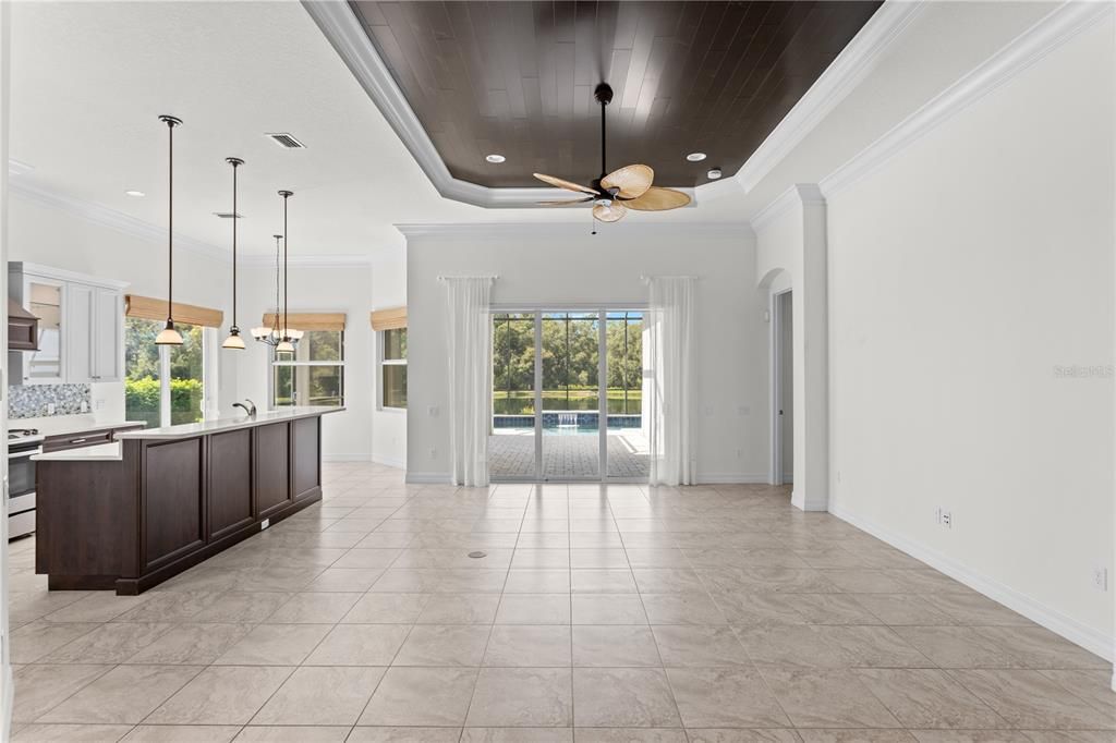 For Sale: $625,000 (2 beds, 2 baths, 1999 Square Feet)