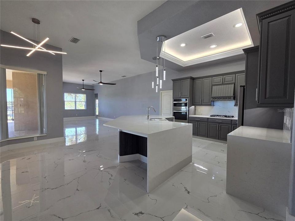 For Sale: $799,000 (4 beds, 3 baths, 2948 Square Feet)