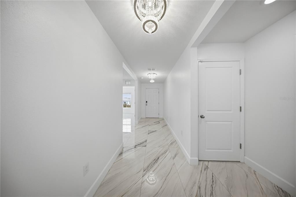На продажу: $384,900 (3 спален, 2 ванн, 1670 Квадратных фут)
