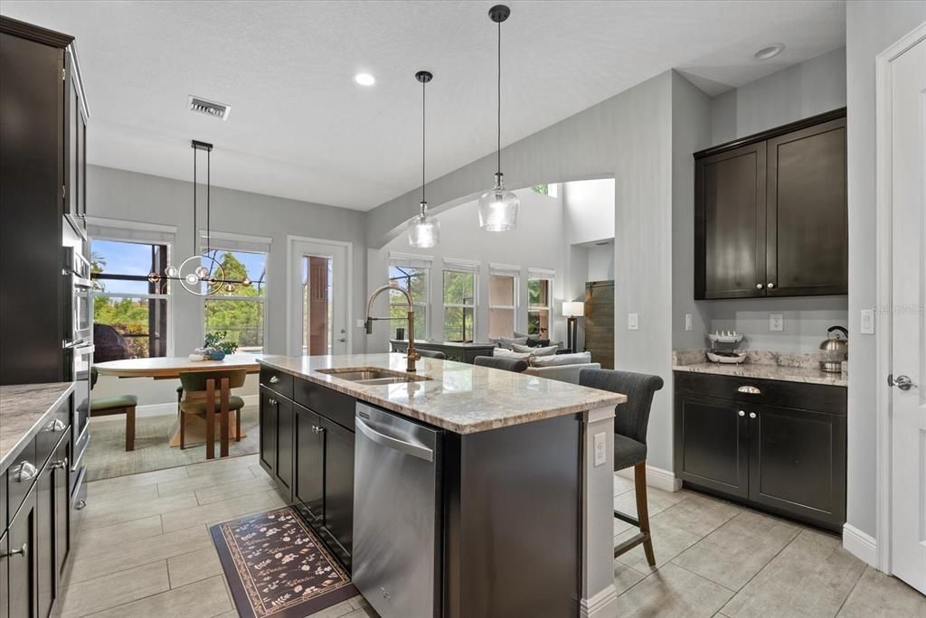 For Sale: $999,000 (4 beds, 3 baths, 3083 Square Feet)