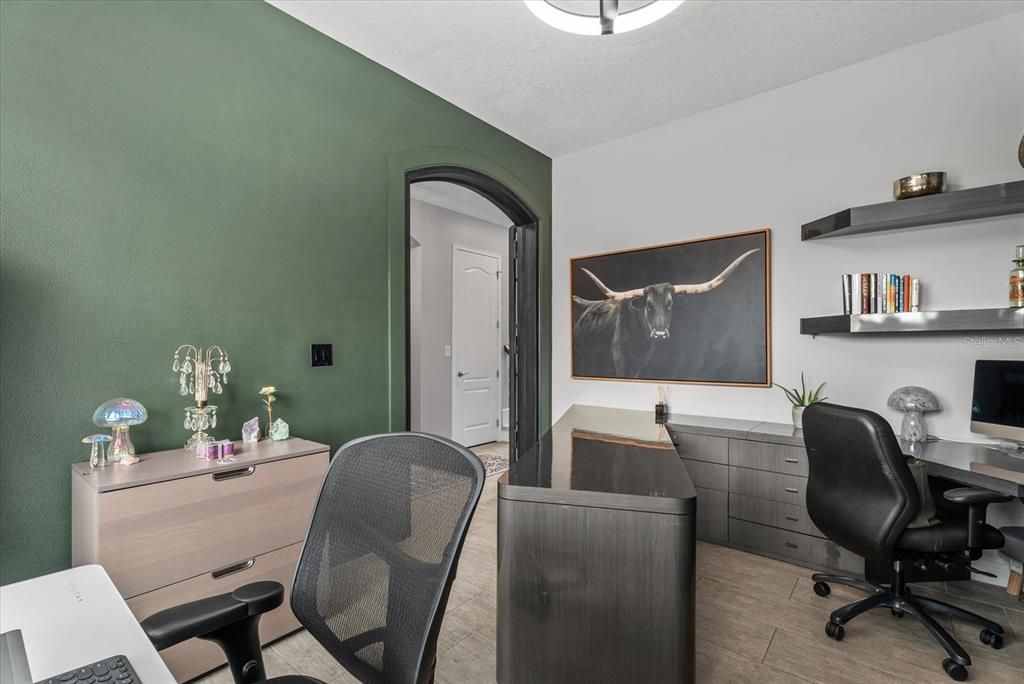 For Sale: $999,000 (4 beds, 3 baths, 3083 Square Feet)