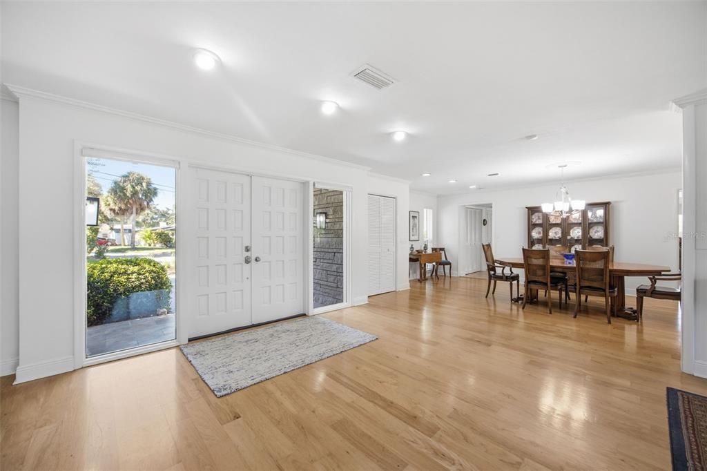 For Sale: $1,225,000 (4 beds, 3 baths, 3653 Square Feet)