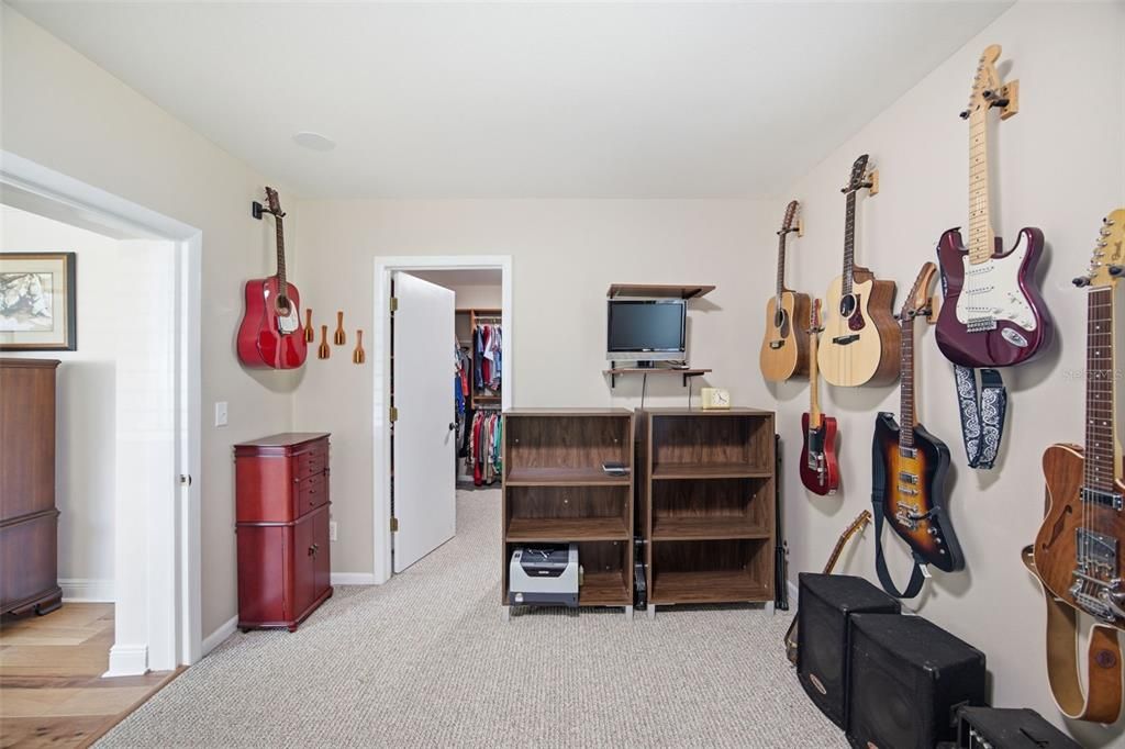For Sale: $1,225,000 (4 beds, 3 baths, 3653 Square Feet)