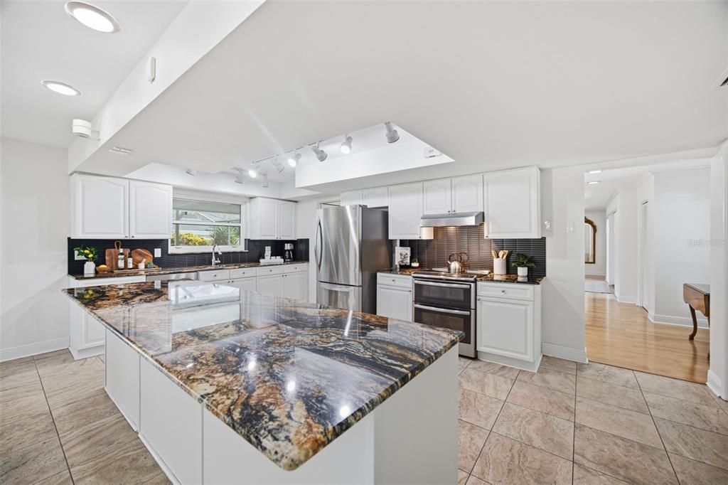 For Sale: $1,225,000 (4 beds, 3 baths, 3653 Square Feet)