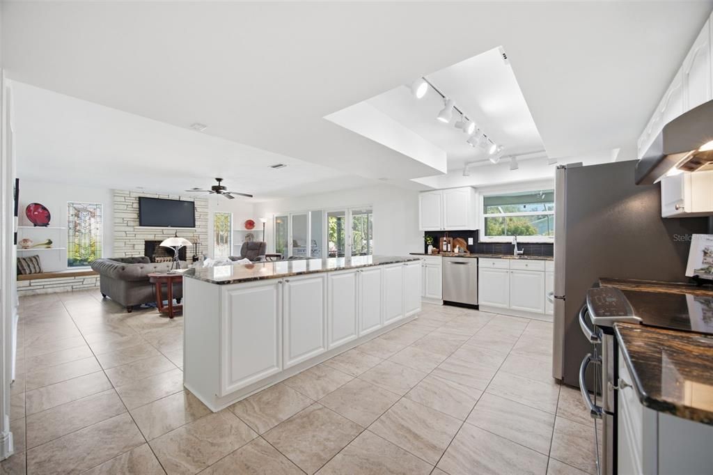 For Sale: $1,225,000 (4 beds, 3 baths, 3653 Square Feet)