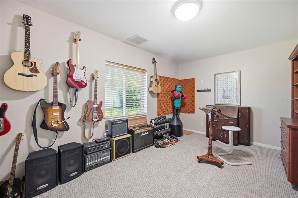For Sale: $1,225,000 (4 beds, 3 baths, 3653 Square Feet)