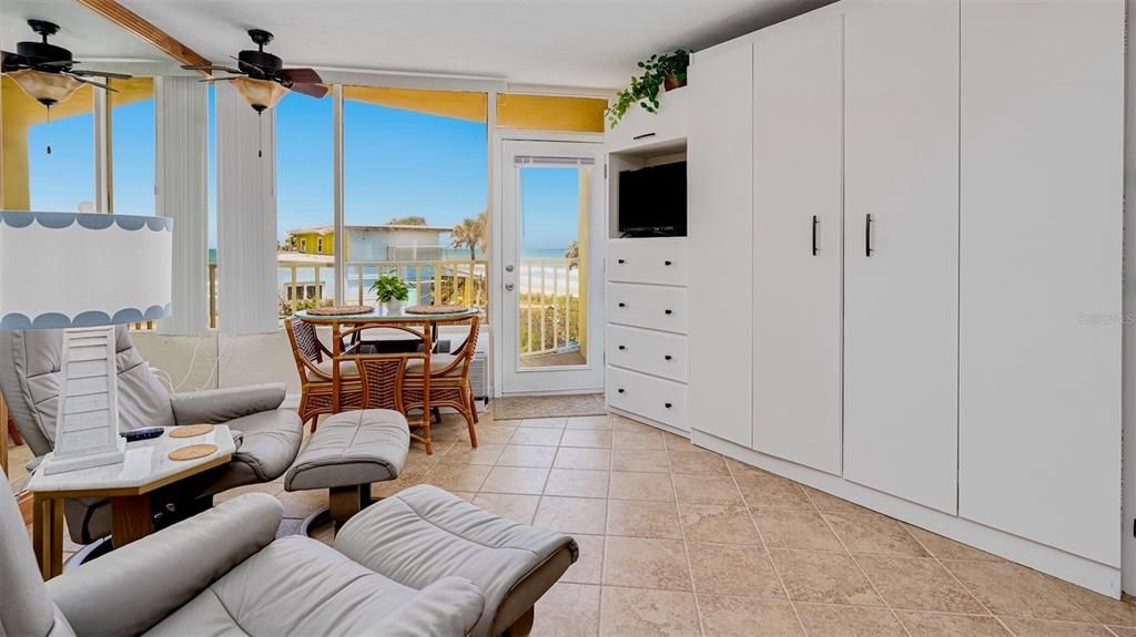 For Sale: $169,900 (0 beds, 1 baths, 297 Square Feet)