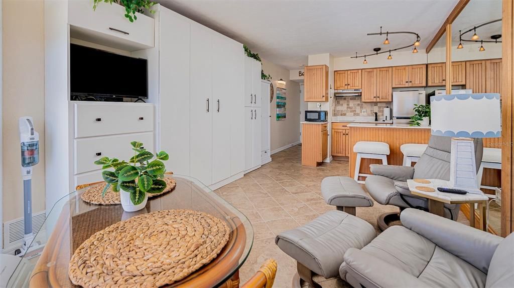 For Sale: $169,900 (0 beds, 1 baths, 297 Square Feet)