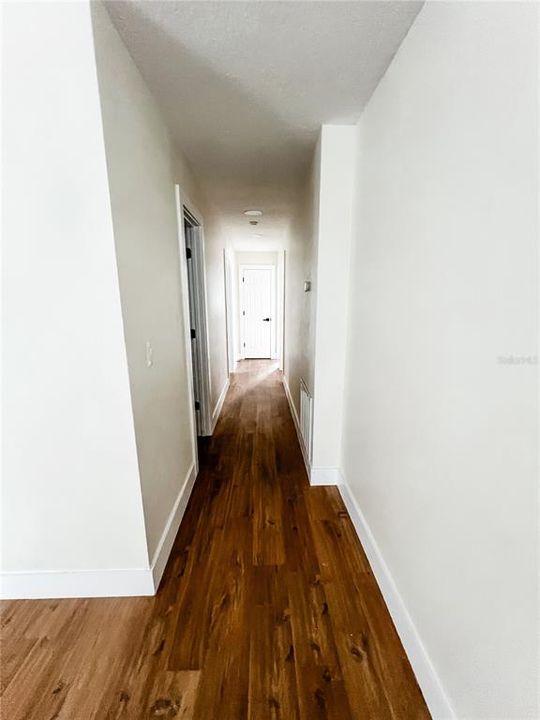 For Sale: $379,999 (3 beds, 1 baths, 1225 Square Feet)