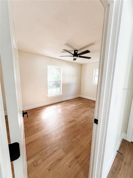 For Sale: $379,999 (3 beds, 1 baths, 1225 Square Feet)