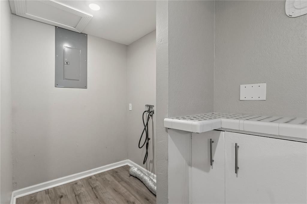For Rent: $2,300 (3 beds, 2 baths, 1378 Square Feet)