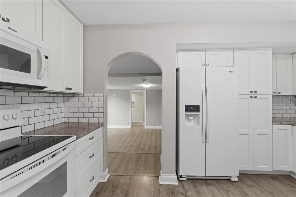 For Rent: $2,300 (3 beds, 2 baths, 1378 Square Feet)