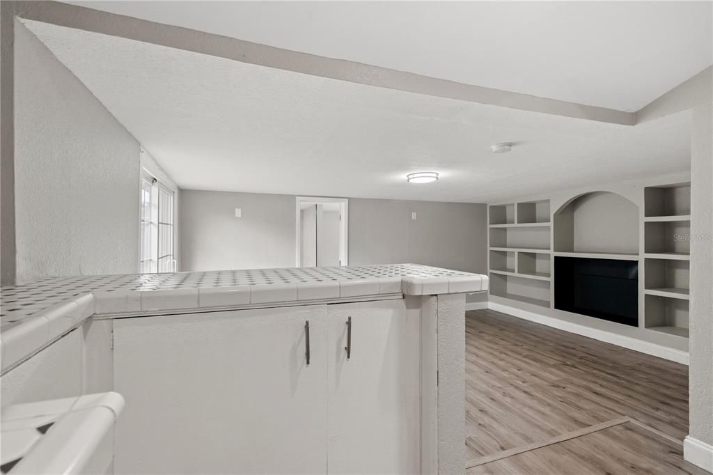 For Rent: $2,300 (3 beds, 2 baths, 1378 Square Feet)