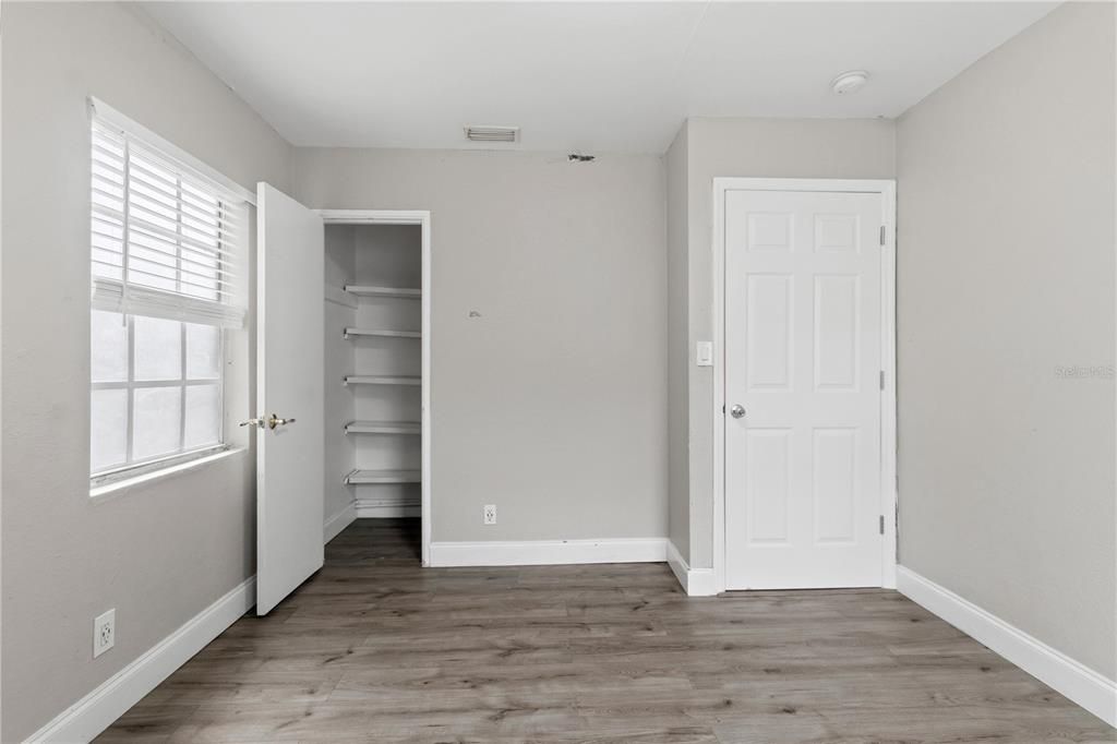 For Rent: $2,300 (3 beds, 2 baths, 1378 Square Feet)