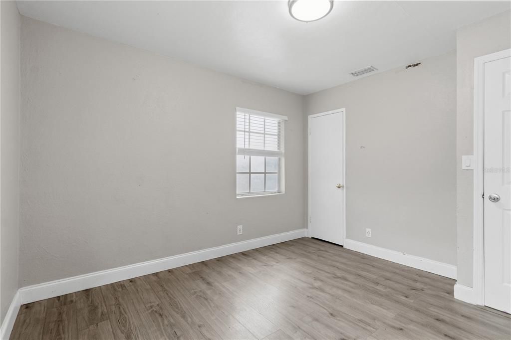 For Rent: $2,300 (3 beds, 2 baths, 1378 Square Feet)