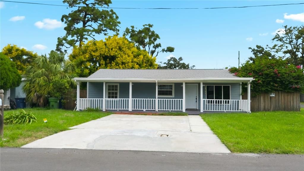 For Rent: $2,300 (3 beds, 2 baths, 1378 Square Feet)