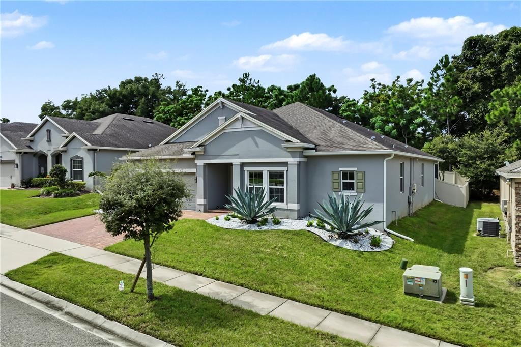 For Sale: $565,000 (4 beds, 3 baths, 2682 Square Feet)