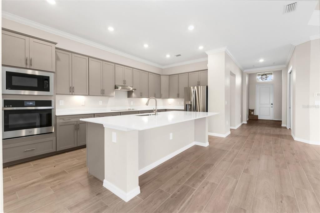 En Venta: $659,000 (4 camas, 3 baños, 2252 Pies cuadrados)