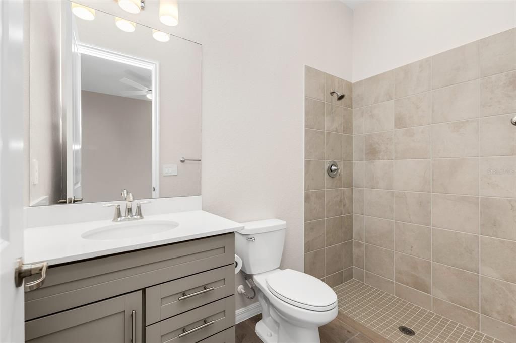 En Venta: $659,000 (4 camas, 3 baños, 2252 Pies cuadrados)