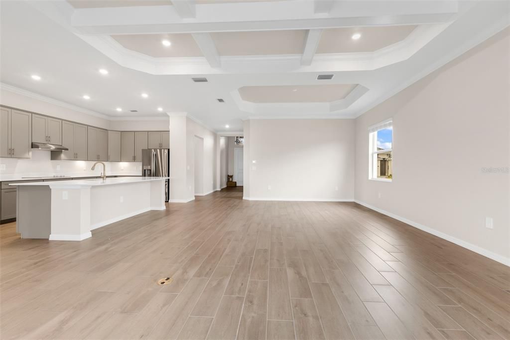 En Venta: $659,000 (4 camas, 3 baños, 2252 Pies cuadrados)